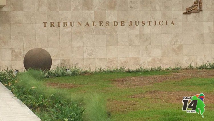 Colocan esfera en los Tribunales de Justicia de Osa