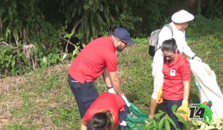 Voluntarios de la Cruz Roja en Pérez Zeledón se suman a campañas ambientales